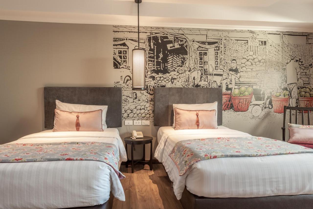 Ang Mor Lao Hotel (Adults Only) Phuket Esterno foto