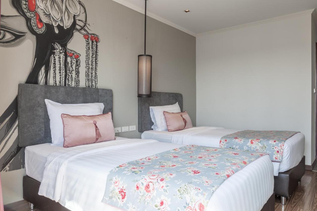 Ang Mor Lao Hotel (Adults Only) Phuket Esterno foto