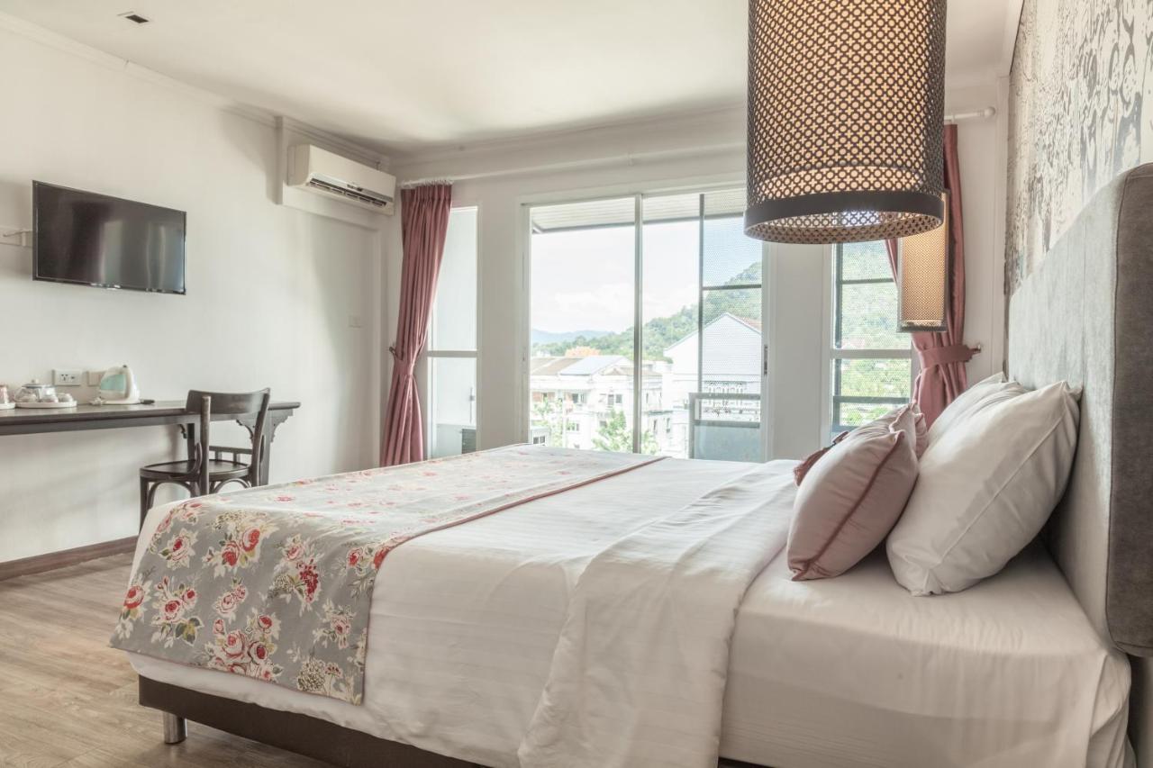 Ang Mor Lao Hotel (Adults Only) Phuket Esterno foto